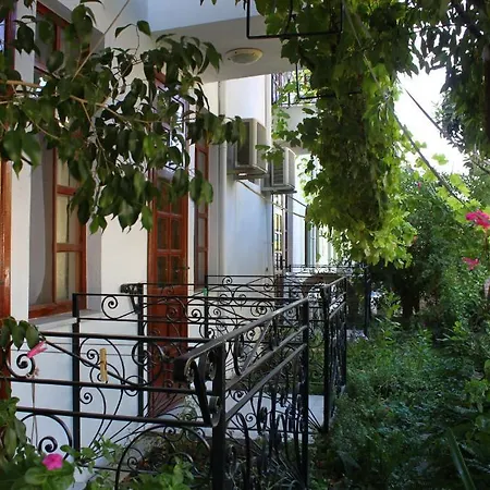 Rose Pension Гостевой дом *