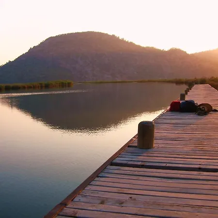 Rose Πανσιόν 3*